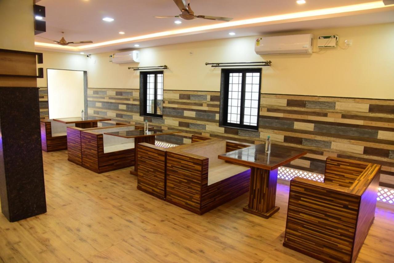 M G Residency Hotel Chikmagalur Exterior photo