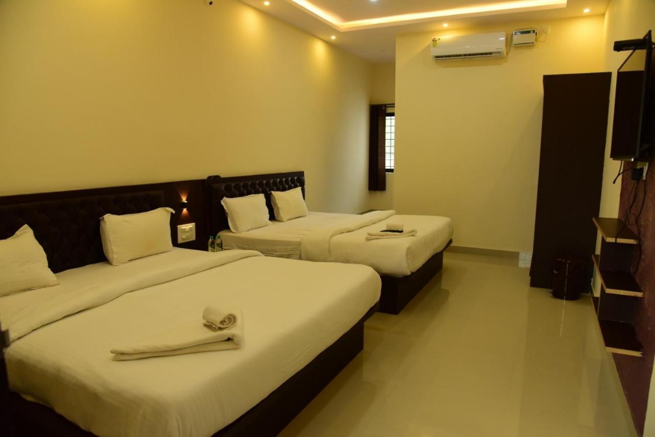 M G Residency Hotel Chikmagalur Exterior photo